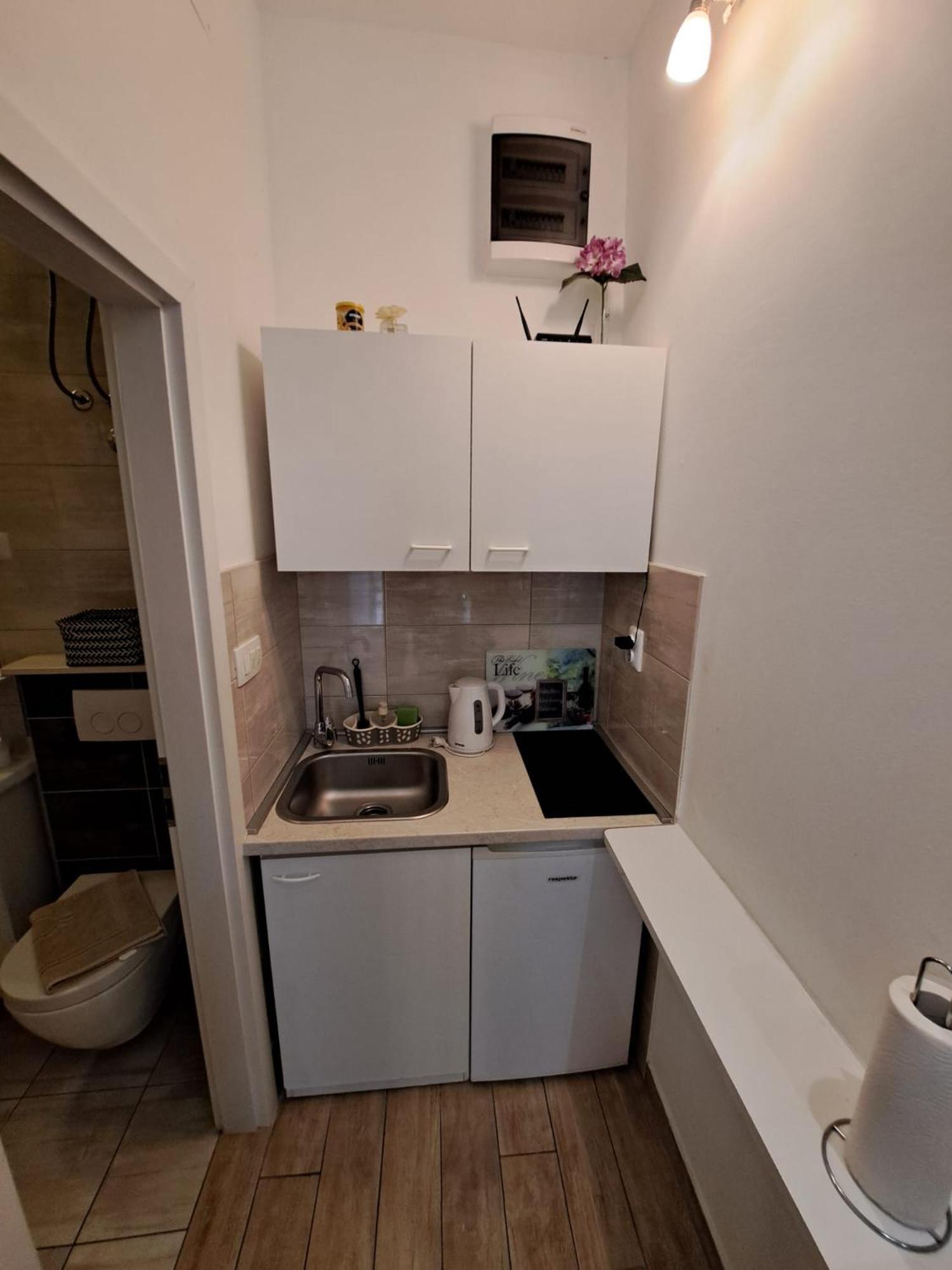 Studio Apartment Legcevic คาชเตลา ภายนอก รูปภาพ