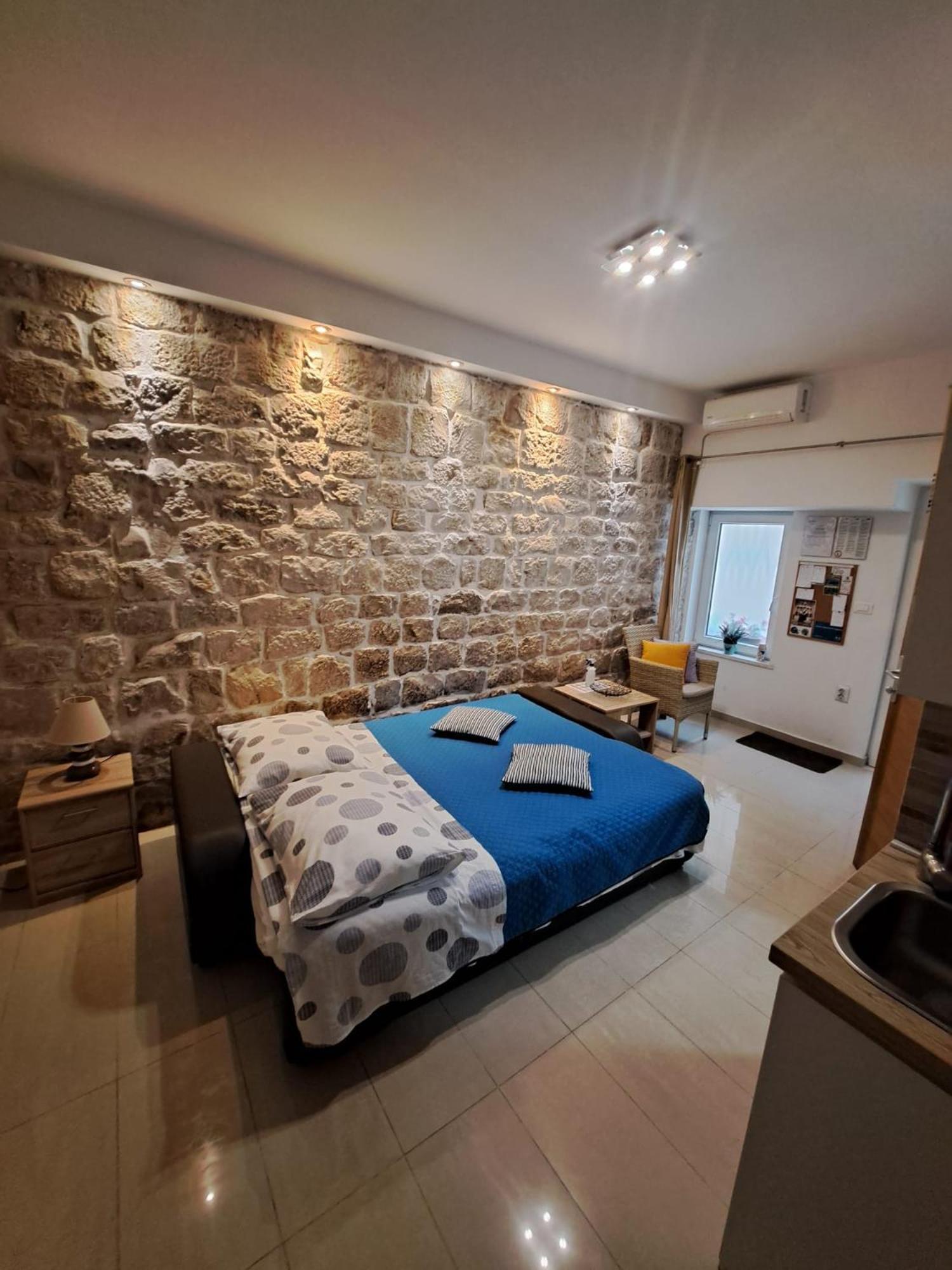 Studio Apartment Legcevic คาชเตลา ภายนอก รูปภาพ