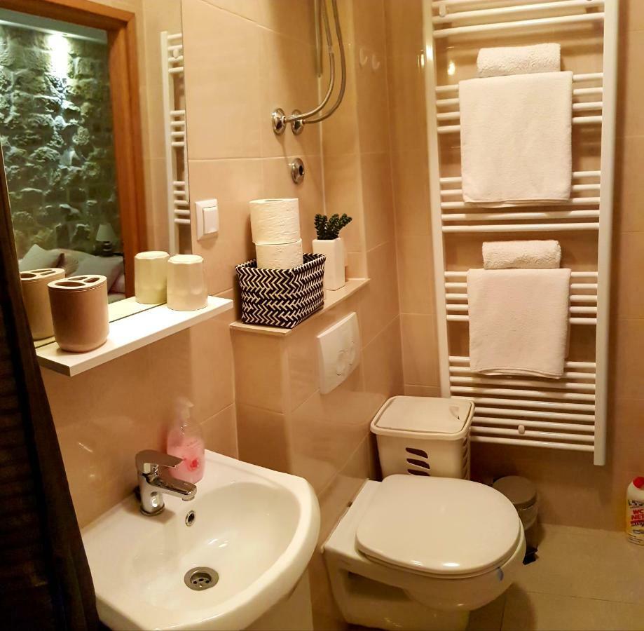 Studio Apartment Legcevic คาชเตลา ภายนอก รูปภาพ