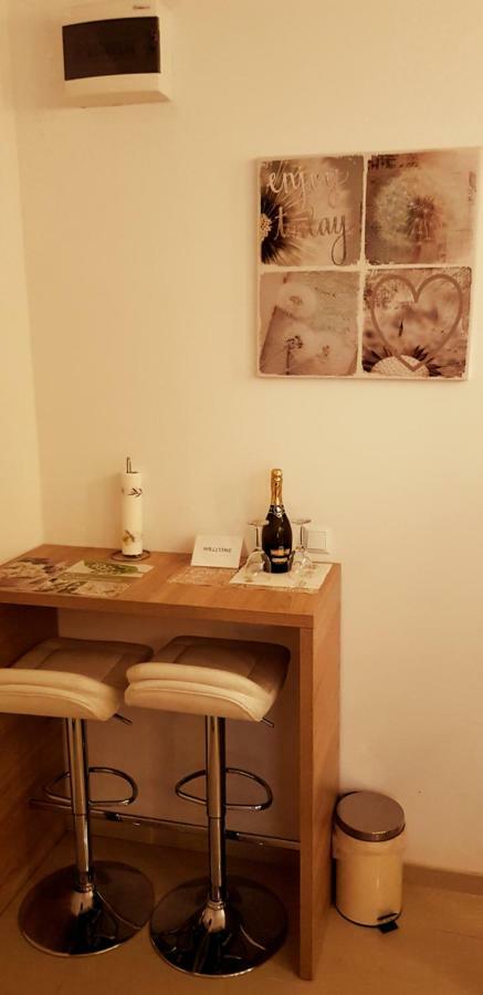 Studio Apartment Legcevic คาชเตลา ภายนอก รูปภาพ