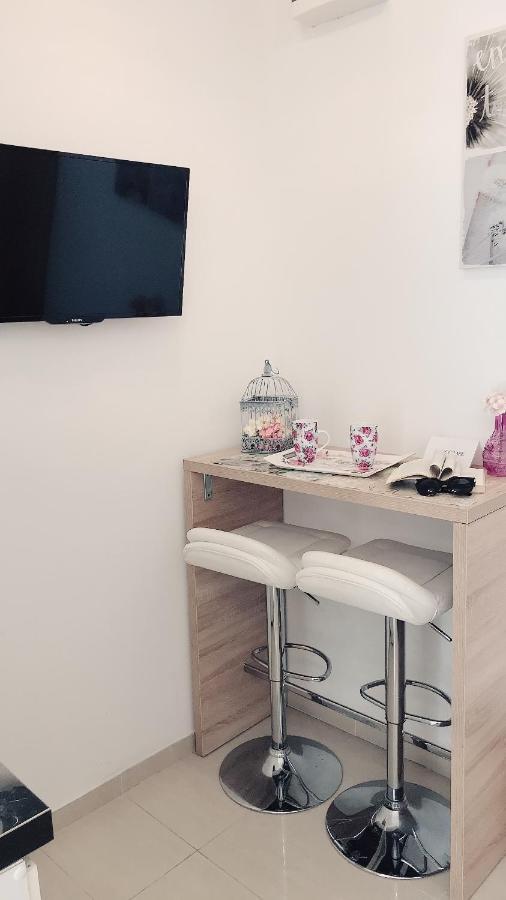 Studio Apartment Legcevic คาชเตลา ภายนอก รูปภาพ