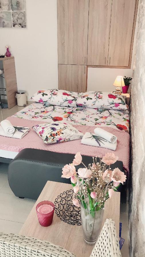 Studio Apartment Legcevic คาชเตลา ภายนอก รูปภาพ